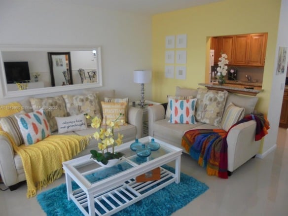 400 Brighton J # 400, Boca Raton FL 33434 — #A11843990
