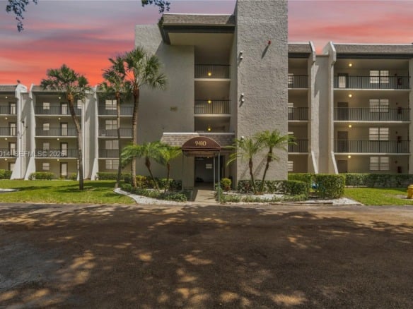9410 Poinciana Pl # 206, Davie FL 33324 — #A11844014