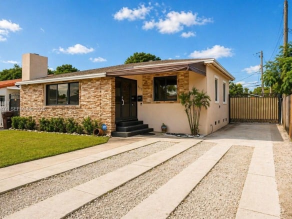 117 W 34th St, Hialeah FL 33012 — #A11845874
