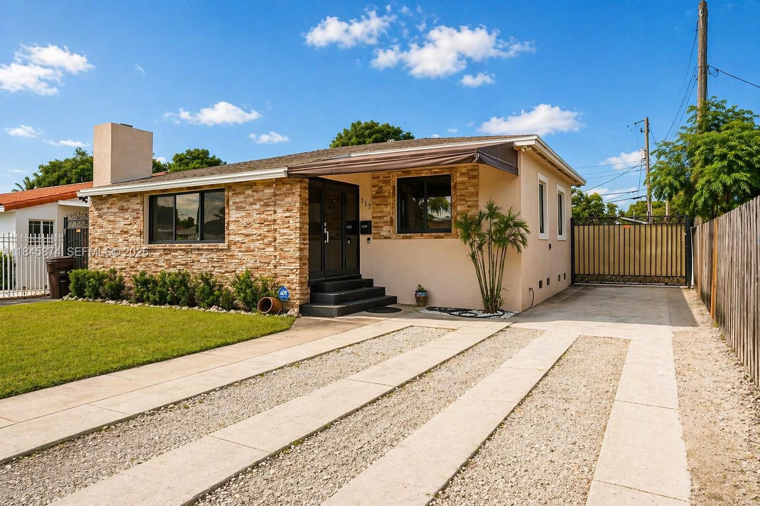 117 W 34th St, Hialeah FL 33012 — #A11845874