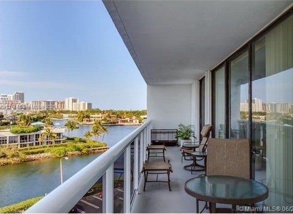 20515 E Country Club Dr # 1449, Aventura FL 33180 — #A11846452