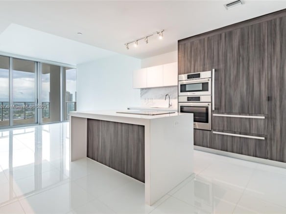 851 NE 1st Ave # 2100, Miami FL 33132 — #A11847207