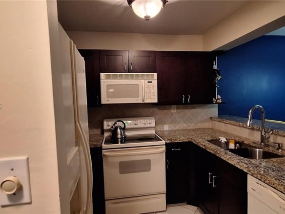 5835 Washington St # 49, Hollywood FL 33023 — #A11847278