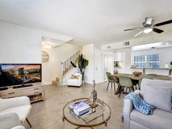 345 Virginia St, Hollywood FL 33019 — #A11847646
