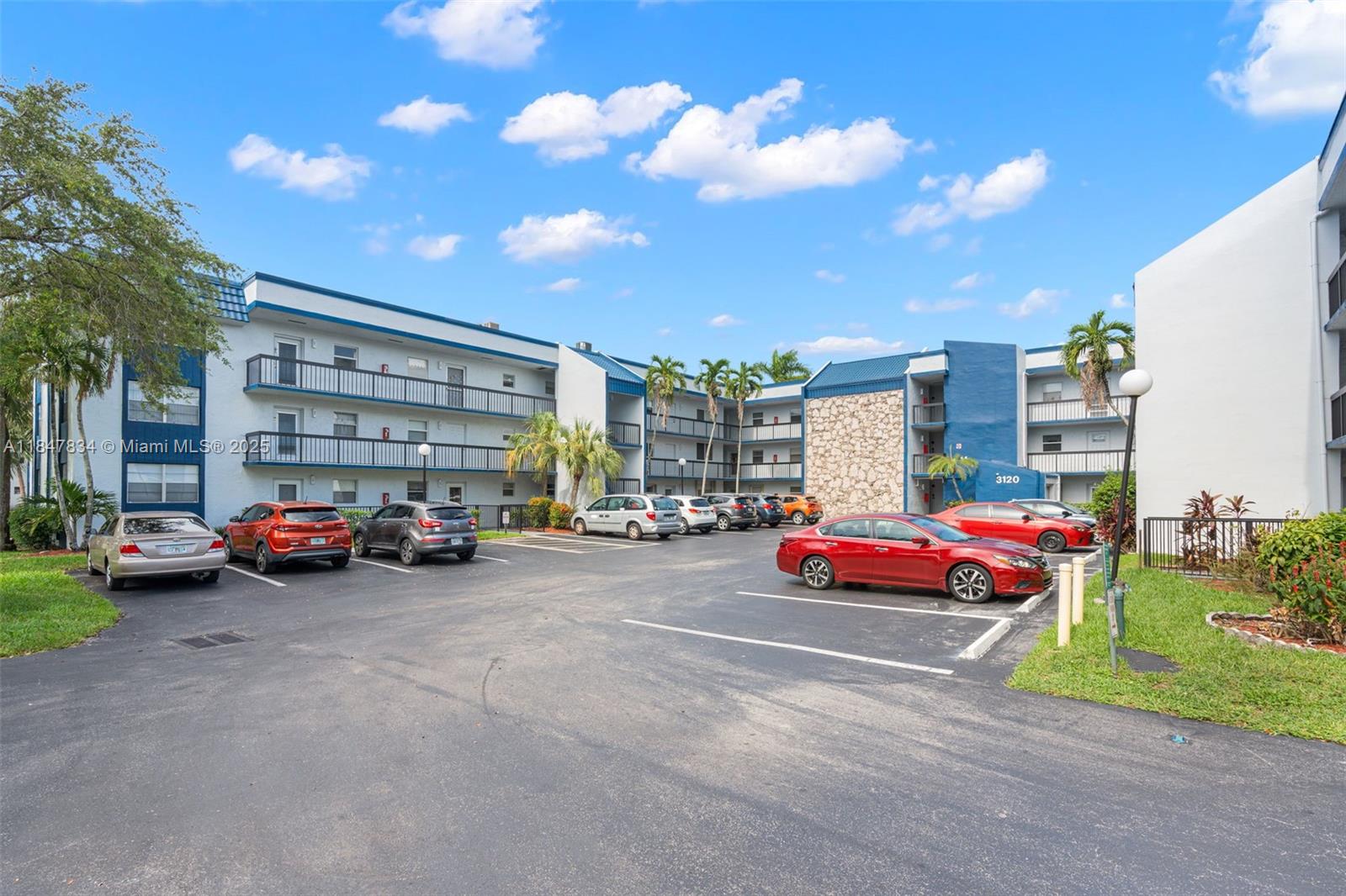 83dcefb7-6998 3120 Holiday Springs Blvd # 301, Margate FL 33063 — #A11847834