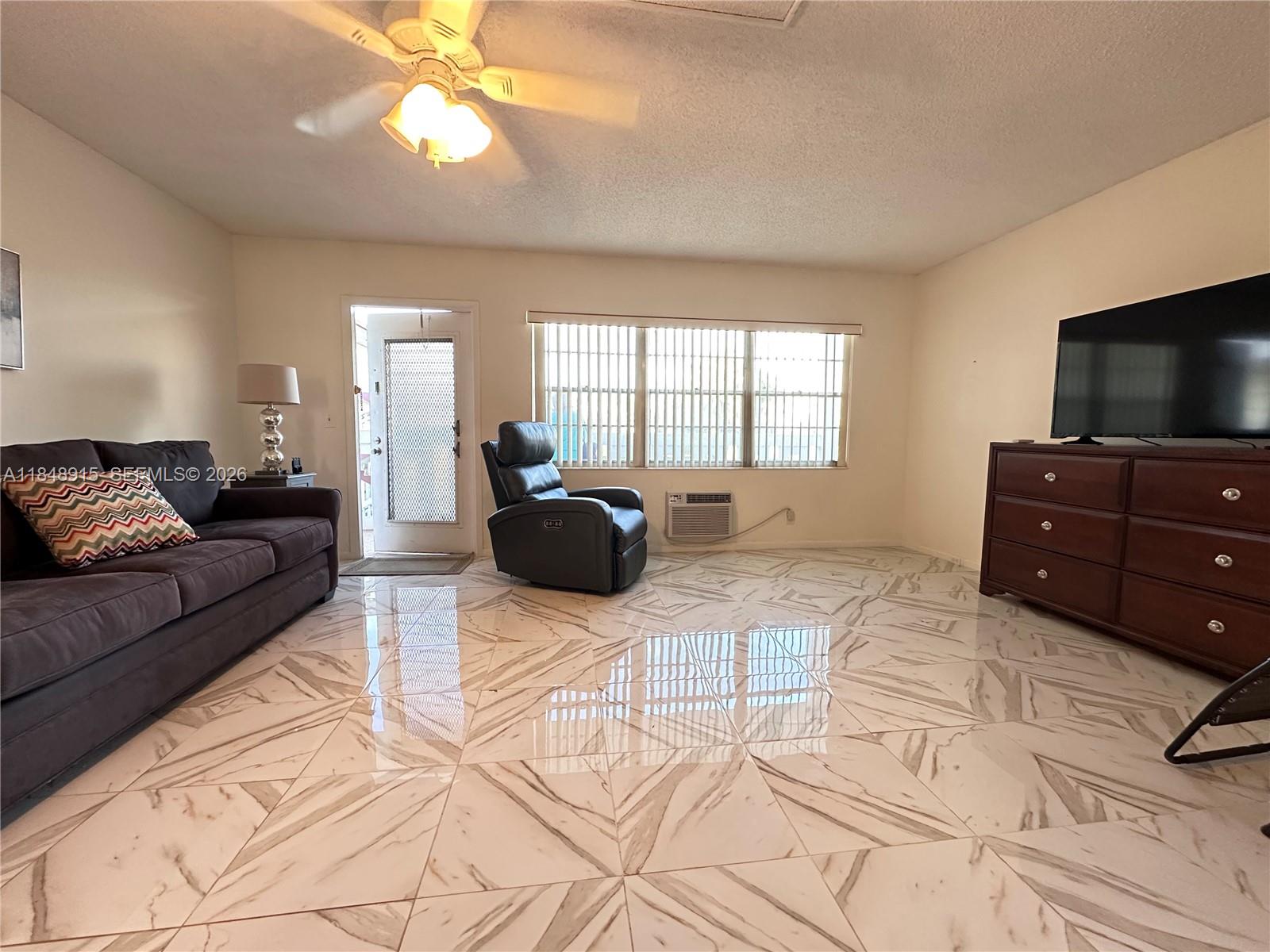 83dcefb7-7049 569 Fanshaw N # 569, Boca Raton FL 33434 — #A11848915