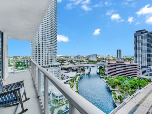 185 SW 7th St # 1901, Miami FL 33130 — #A11849864