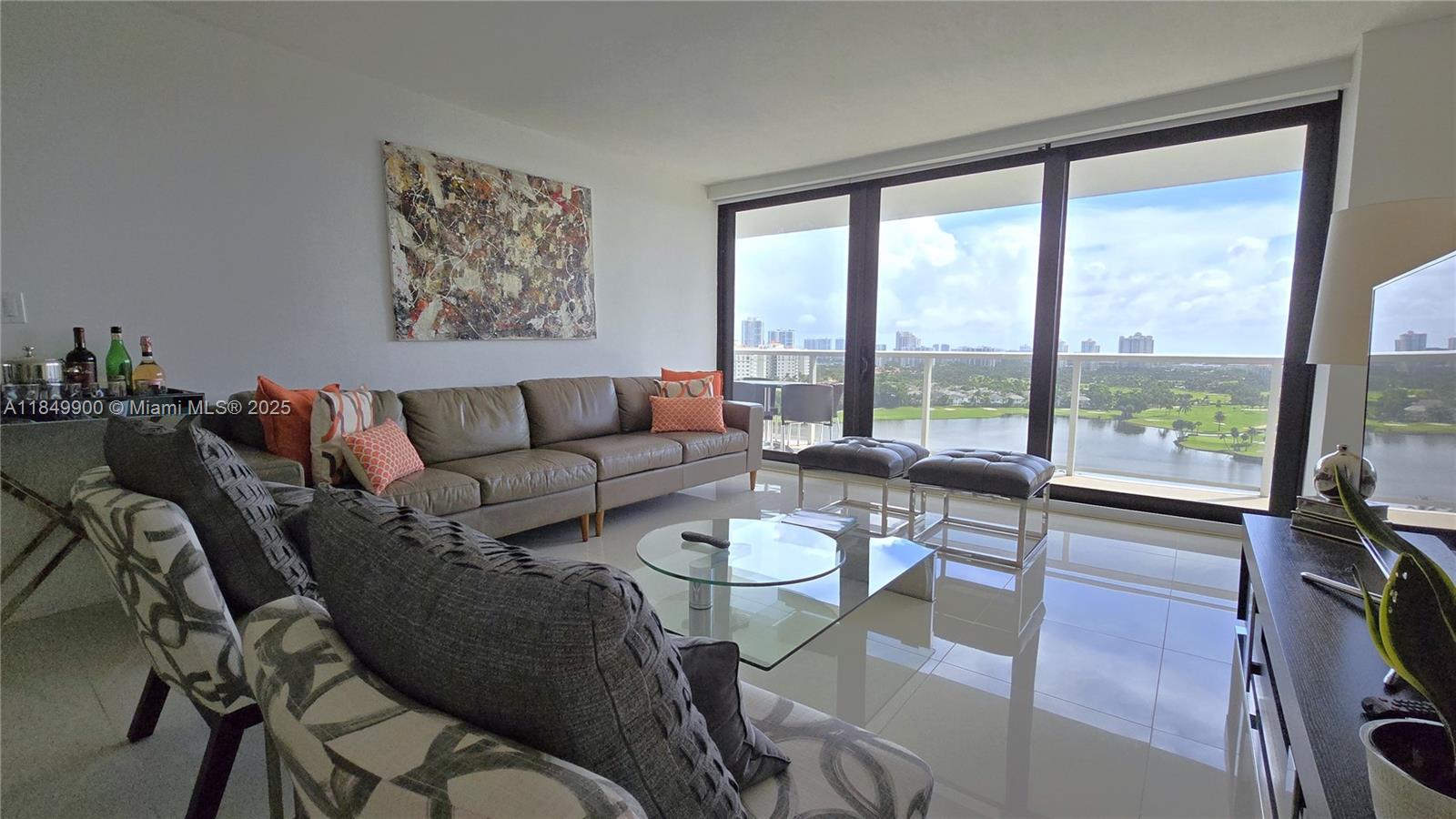 83dcefb7-7085 3731 N Country Club Dr # 1825, Aventura FL 33180 — #A11849900