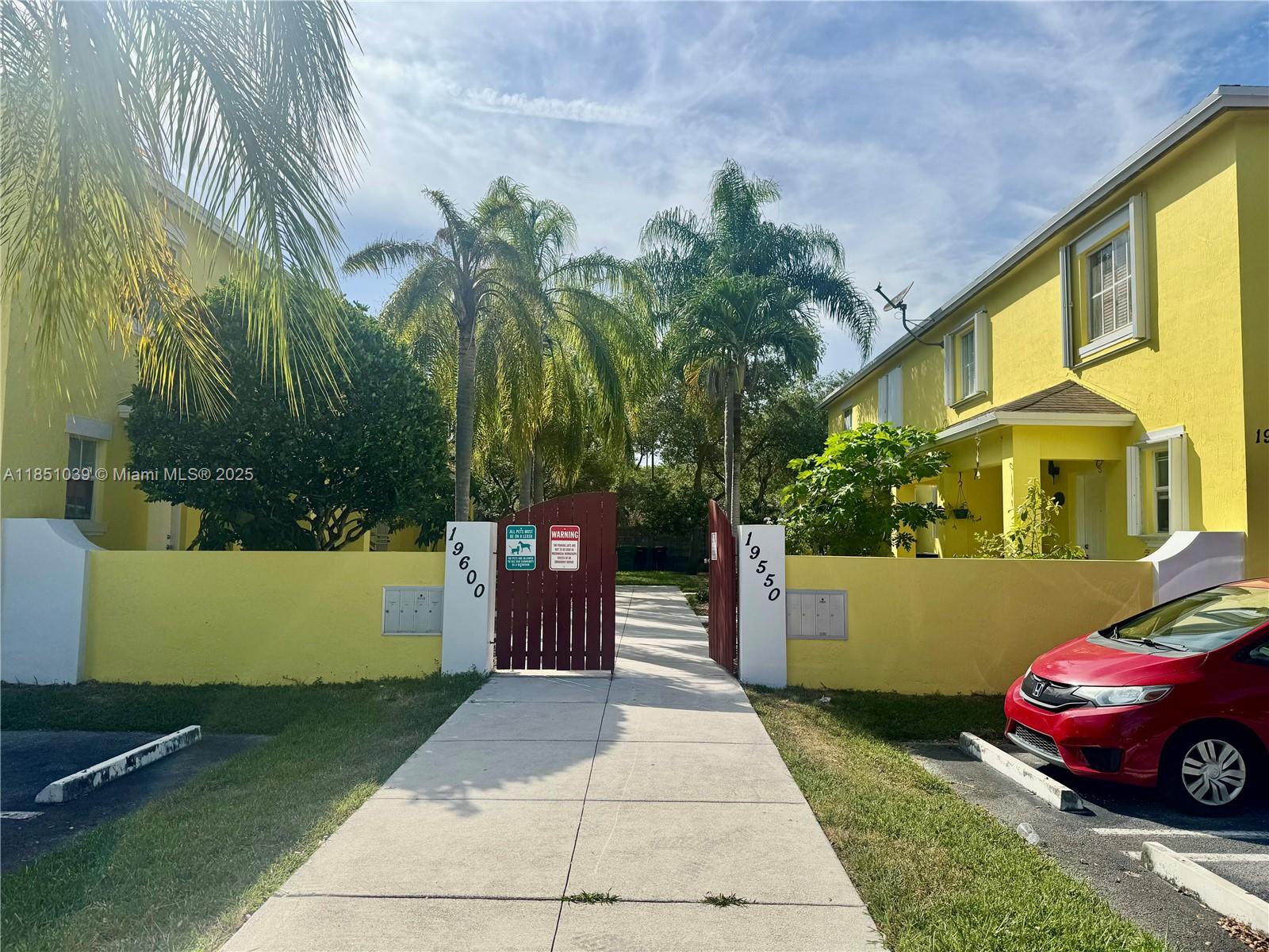 83dcefb7-7122 19550 SW 103rd Ct # 5, Cutler Bay FL 33157 — #A11851039