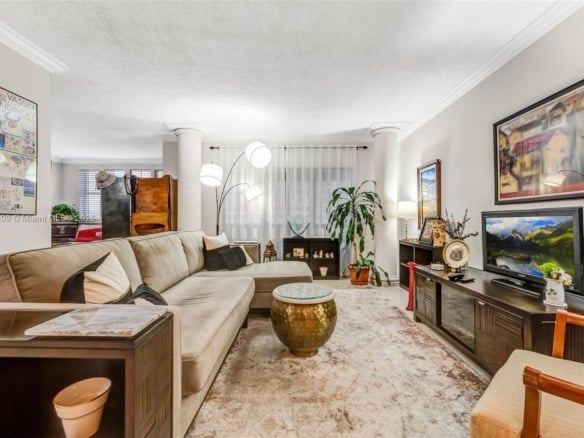 4330 Hillcrest Dr # 516, Hollywood FL 33021 — #A11851409