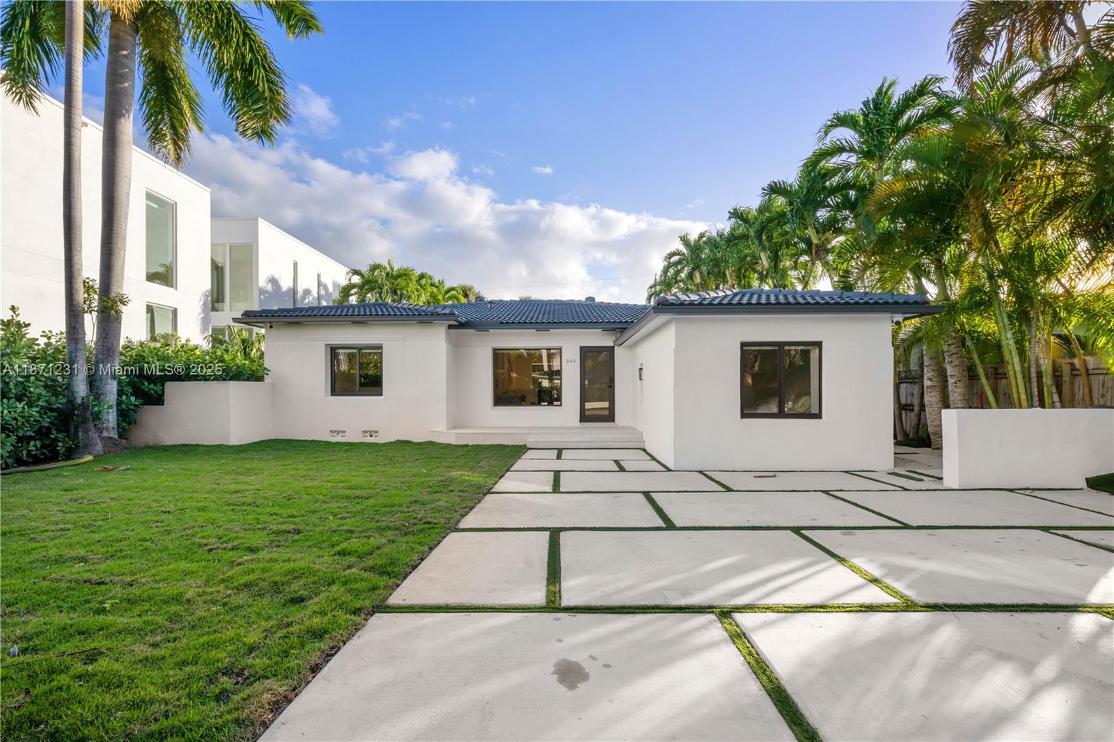 83dcefb7-716 900 W 47th Ct, Miami Beach FL 33140 — #A11871231