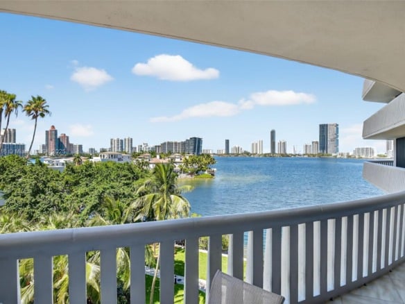 3000 Island Blvd # 505, Aventura FL 33160 — #A11852416