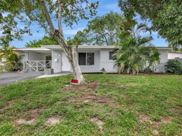 311 SW 68th Ter, Pembroke Pines FL 33023 — #A11852999