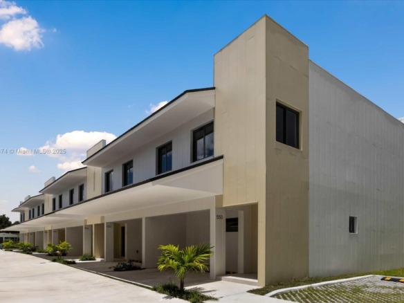 562 NW 7th St # 1, Florida City FL 33034 — #A11853474