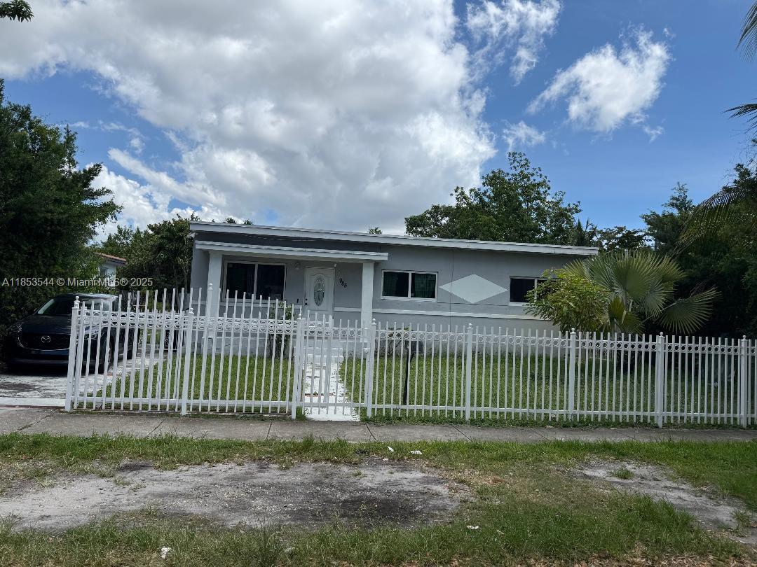 83dcefb7-7224 985 NE 146th St, North Miami FL 33161 — #A11853544