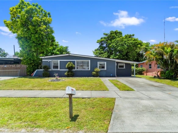 3760 SW 47th Ave, West Park FL 33023 — #A11854186
