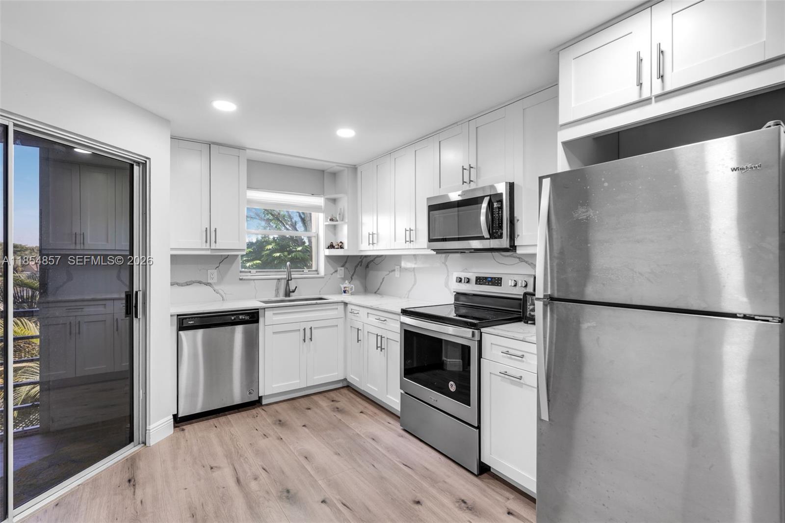 83dcefb7-7286 3524 Via Poinciana # 302, Lake Worth FL 33467 — #A11854857