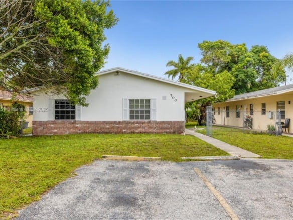 700 SW 16th Ave, Fort Lauderdale FL 33312 — #A11855351