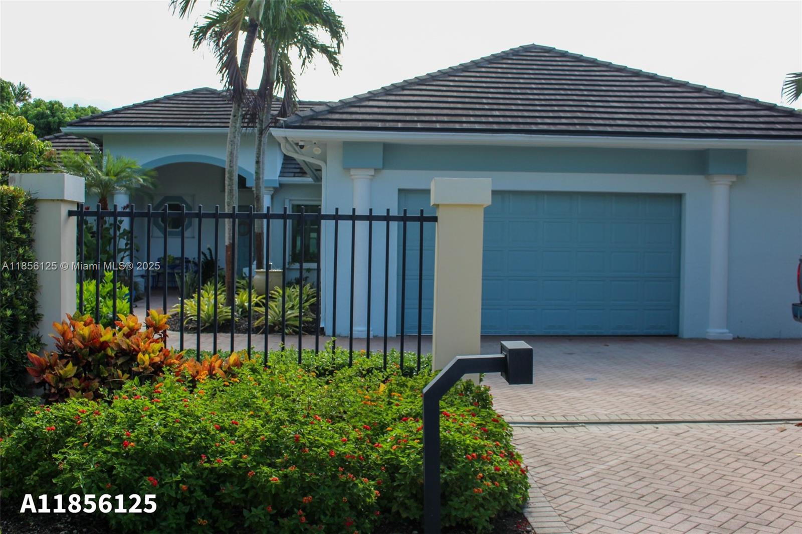 83dcefb7-7336 15255 SW 80th Ave, Palmetto Bay FL 33157 — #A11856125