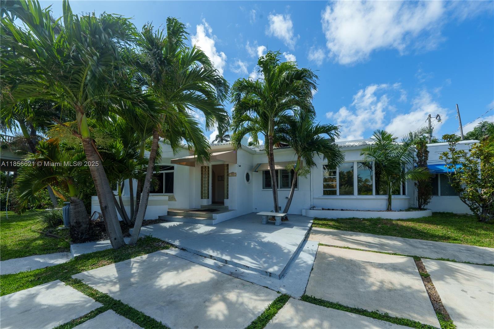 83dcefb7-7359 701 Hollywood Blvd # 701, Hollywood FL 33019 — #A11856621