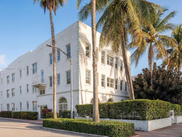 802 Euclid Ave # 305, Miami Beach FL 33139 — #A11856645
