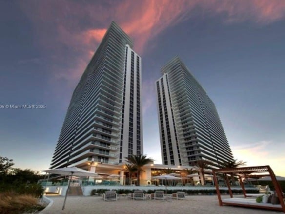 16385 Biscayne Blvd # 2720, North Miami Beach FL 33160 — #A11856798