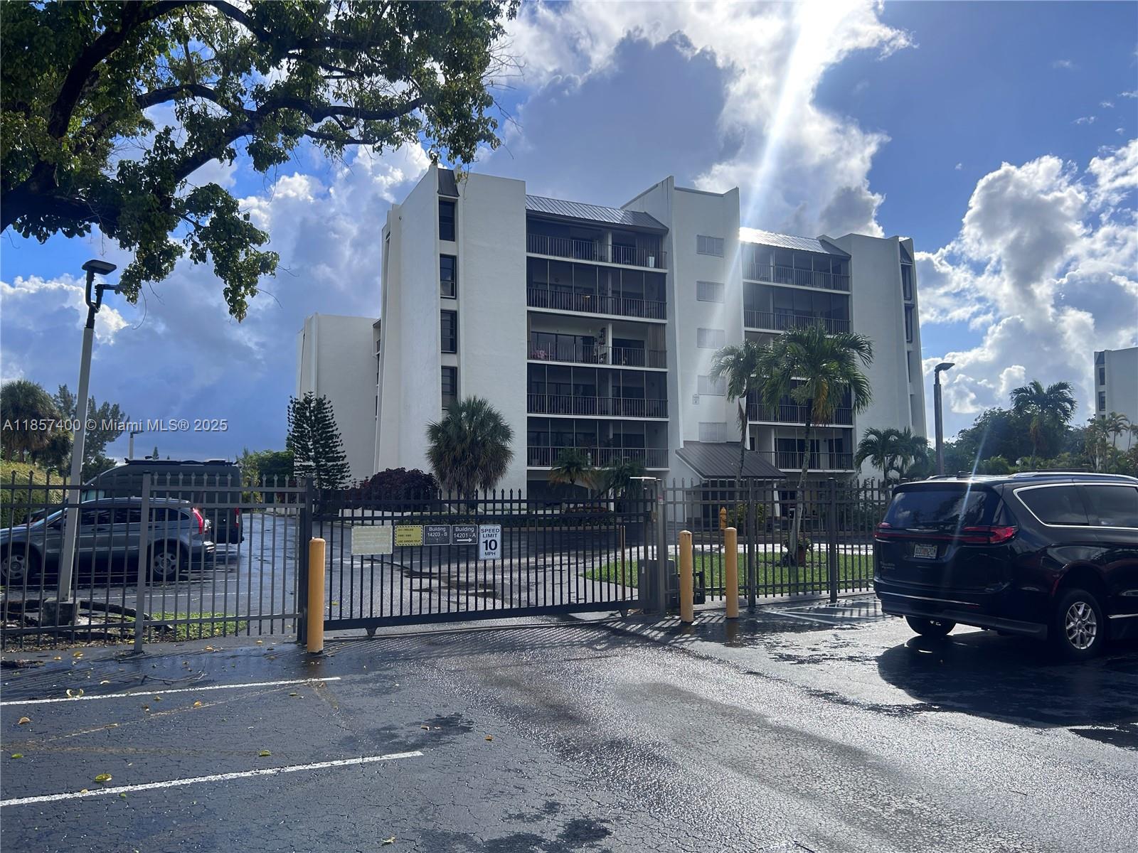 83dcefb7-7388 14201 SW 66th St # 306, Miami FL 33183 — #A11857400