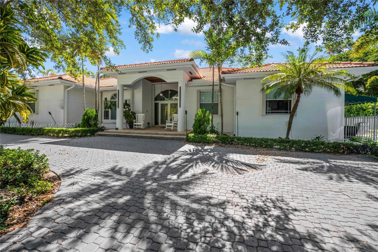 83dcefb7-7410 5750 SW 67th Ave, Miami FL 33143 — #A11857800