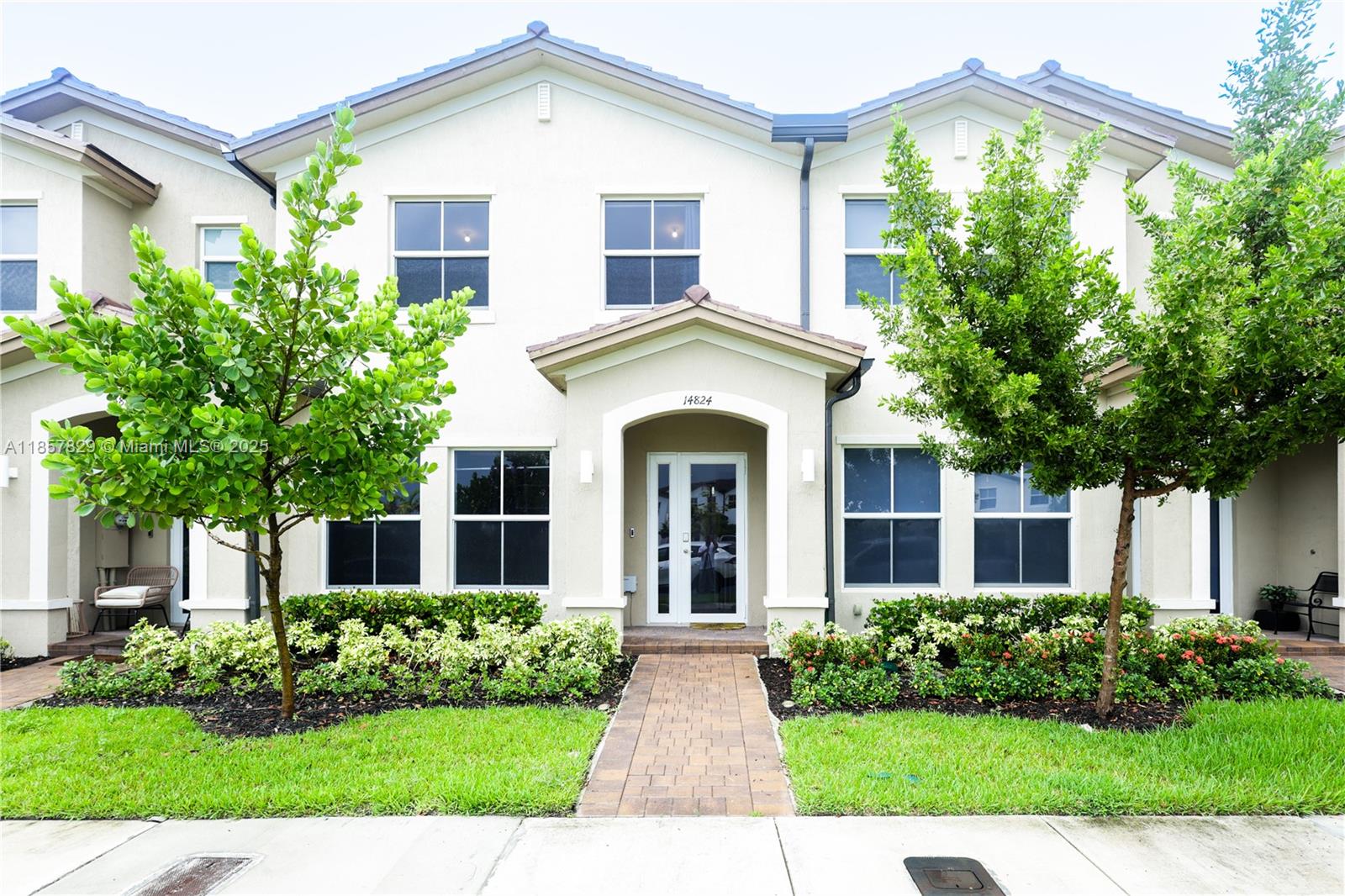 83dcefb7-7411 14824 SW 265 ST, Homestead FL 33032 — #A11857829