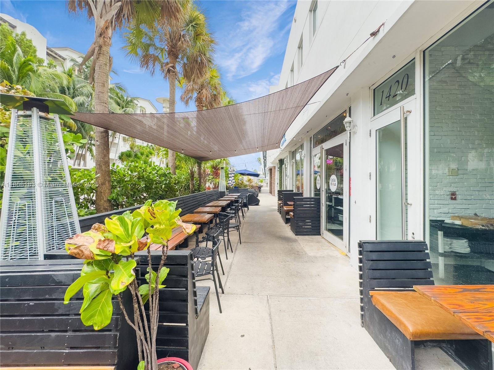83dcefb7-7429 1410 20th St # 1418, Miami Beach FL 33139 — #A11858183