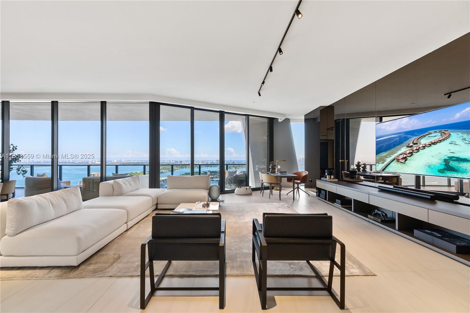 1000 Biscayne Blvd # 3502, Miami FL 33132 — #A11858559