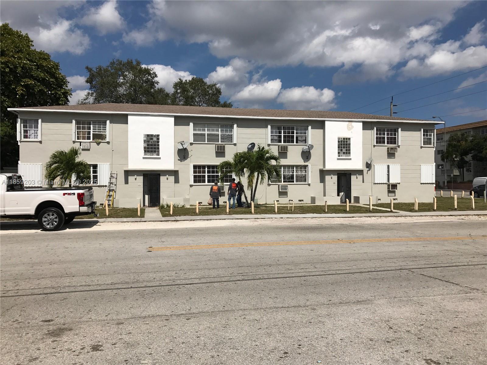 83dcefb7-7473 595 NE 129th St, North Miami FL 33161 — #A11859203