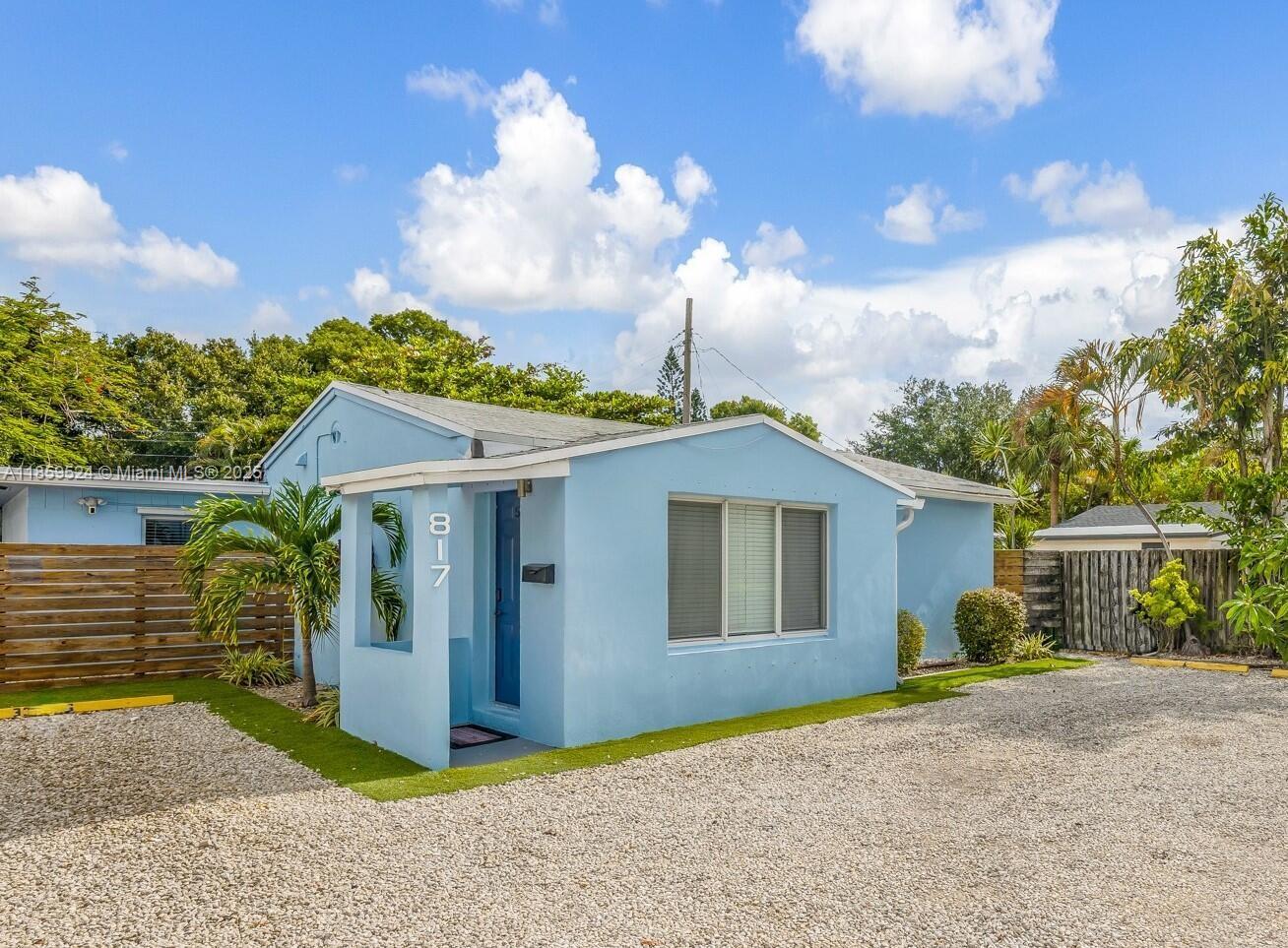 817 SW 12th St, Fort Lauderdale FL 33315 — #A11859524