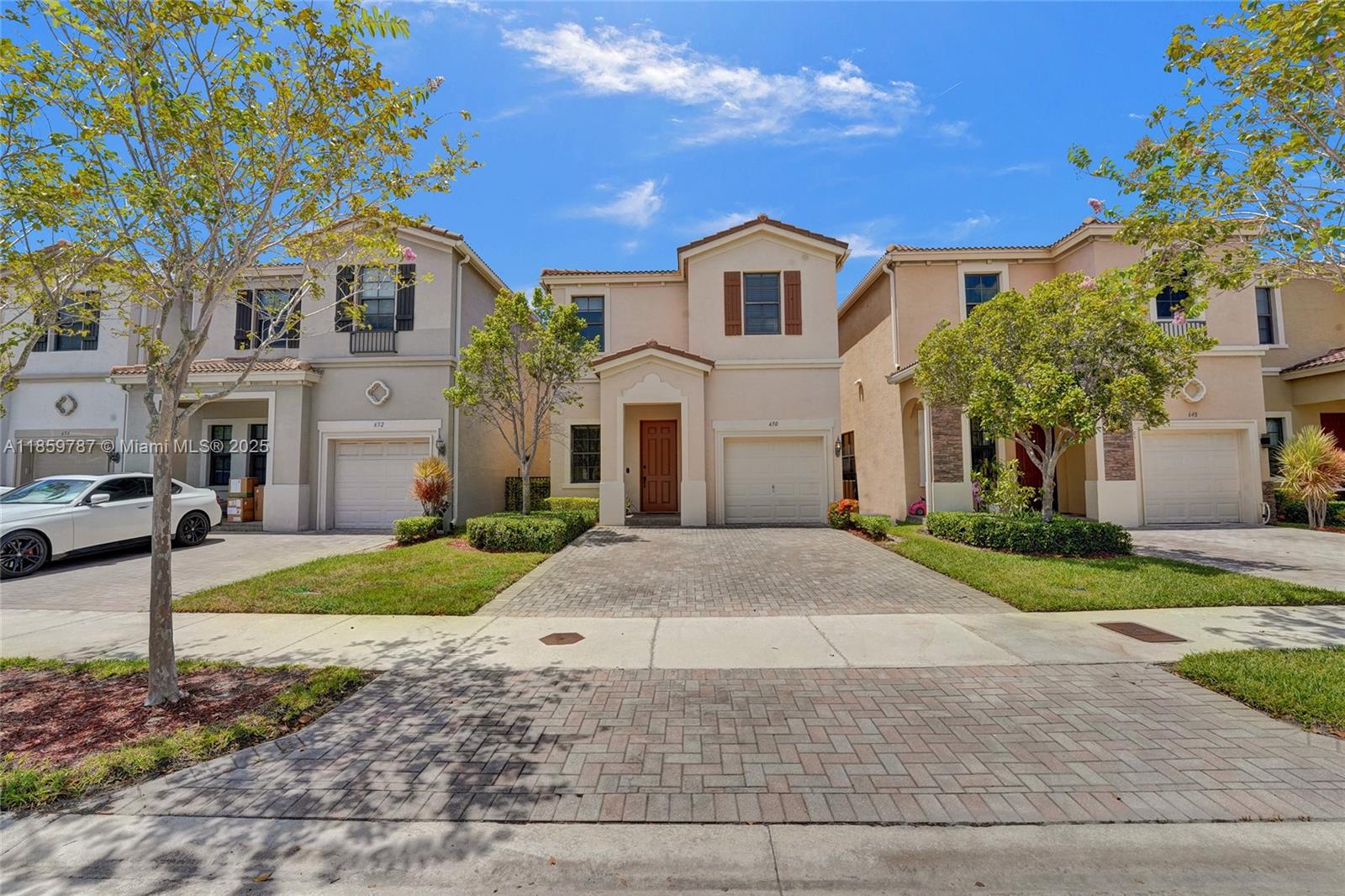 650 NE 191st Ter, Miami FL 33179 — #A11859787