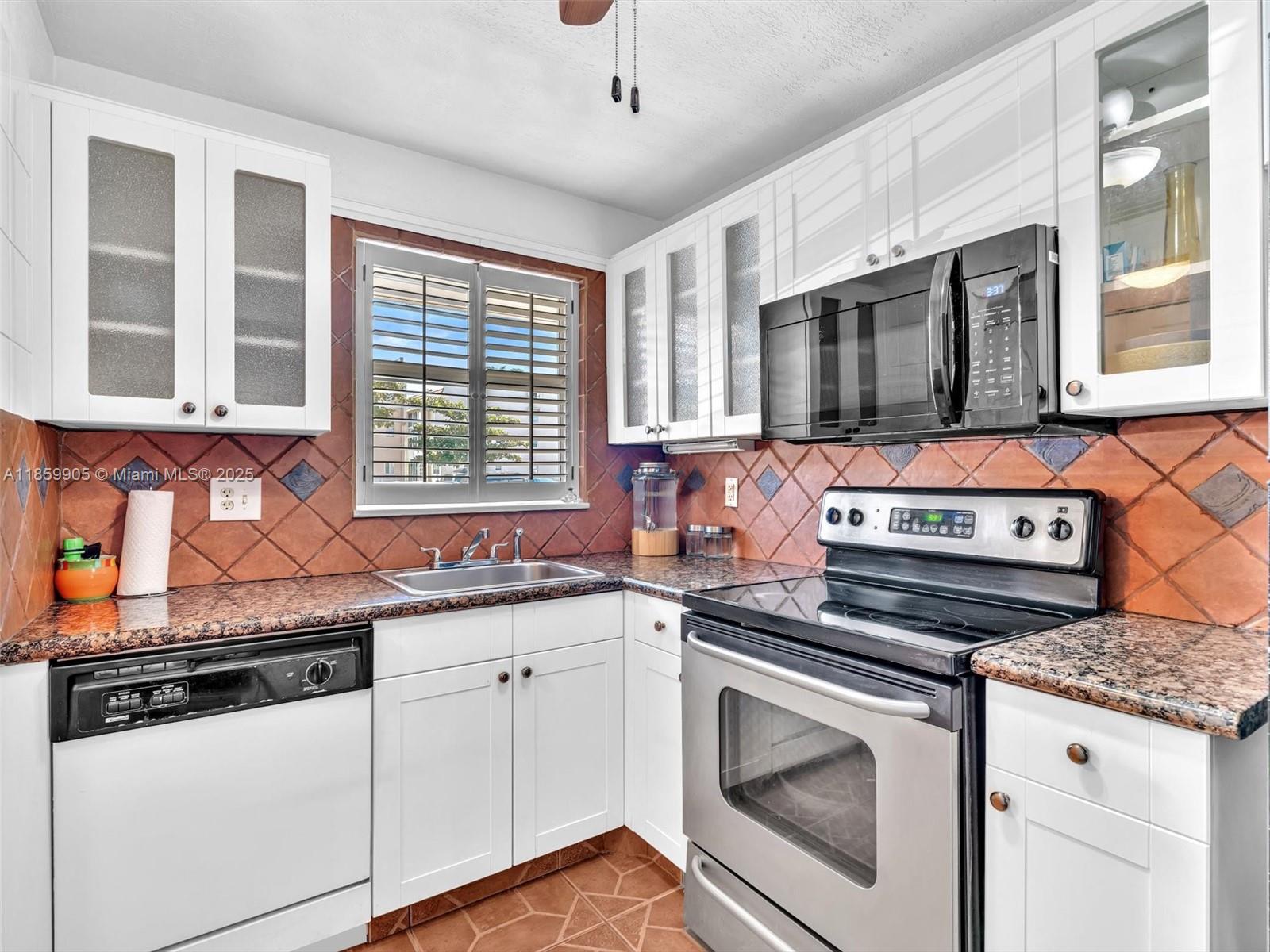 83dcefb7-7504 8020 N Sunrise Lakes Dr # 110, Sunrise FL 33322 — #A11859905