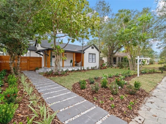 4536 1ST AVENUE N, St Petersburg FL 33713 — #A11860262
