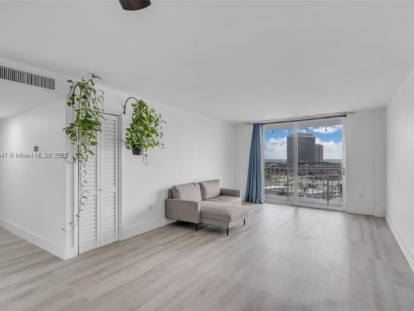 6900 Bay Dr # 11F, Miami Beach FL 33141 — #A11861441