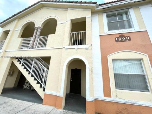 1660 SE 29th St # 200, Homestead FL 33035 — #A11861516