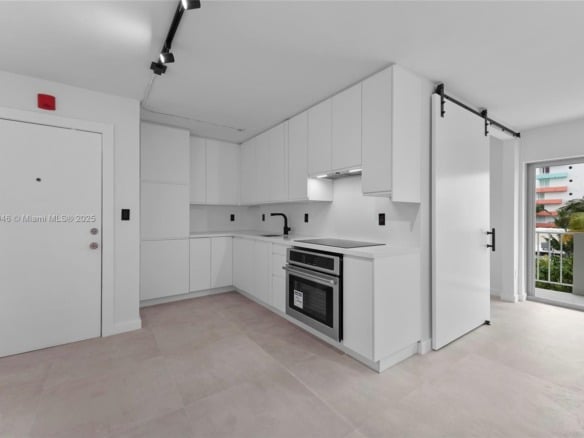 240 Collins Ave # 4A, Miami Beach FL 33139 — #A11862046