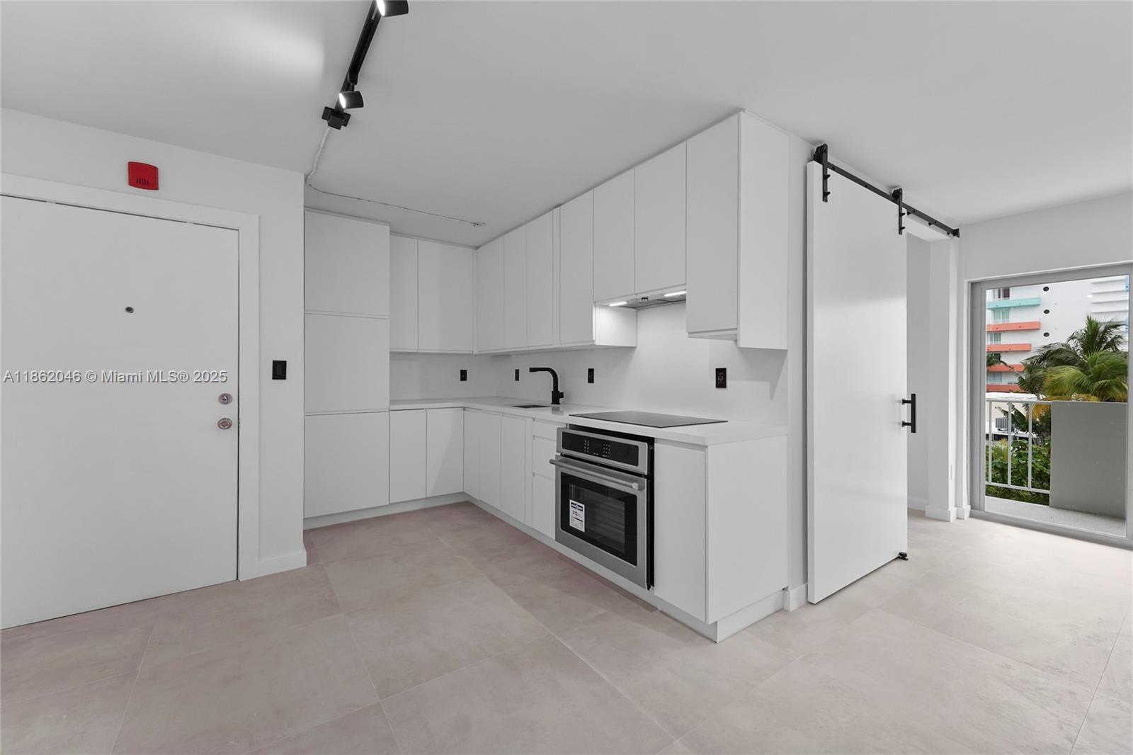 83dcefb7-7585 240 Collins Ave # 4A, Miami Beach FL 33139 — #A11862046
