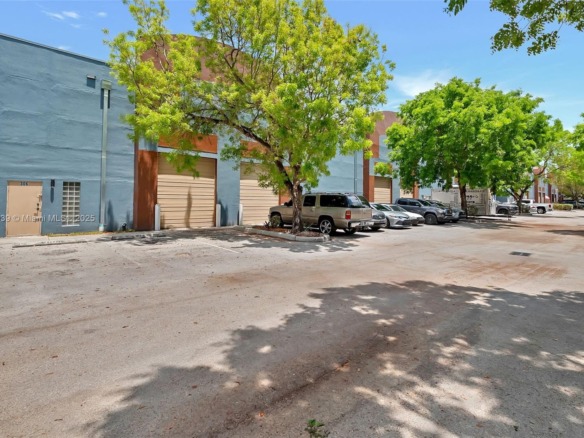 20200 NW 2nd Ave # C6, Miami Gardens FL 33169 — #A11900939