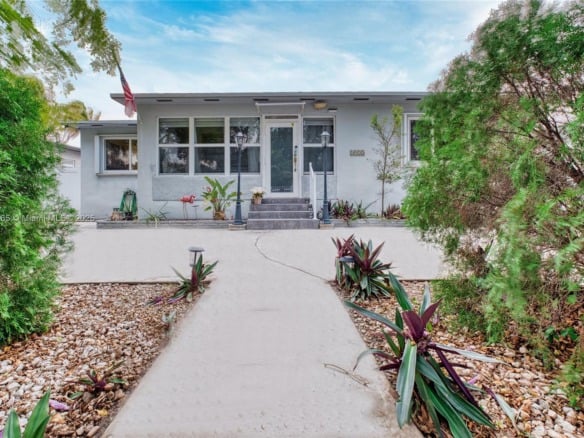 1923 Dewey St, Hollywood FL 33020 — #A11864665