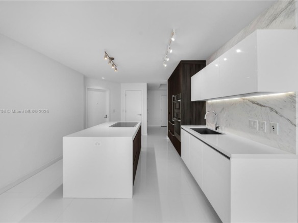 851 NE 1st AVE # 2106, Miami FL 33132 — #A11901738