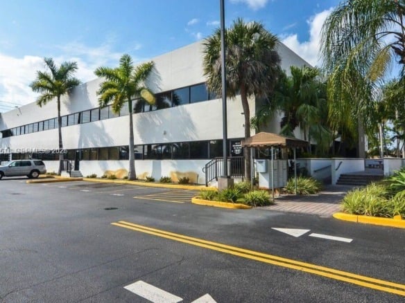 5600 SW 135th Ave, Miami FL 33183 — #A11866510