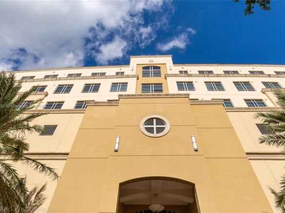 135 San Lorenzo Ave # 150, Coral Gables FL 33146 — #A11866550