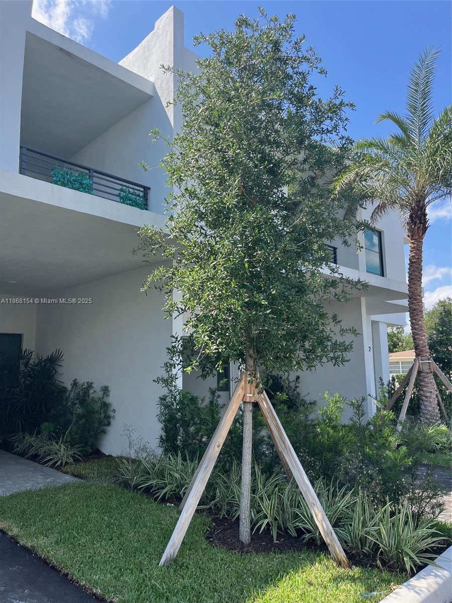 2526 Pierce Street # 12, Hollywood FL 33020 — #A11868154