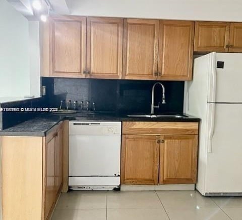 310 SW 10th Ter, Hallandale Beach FL 33009 — #A11868983
