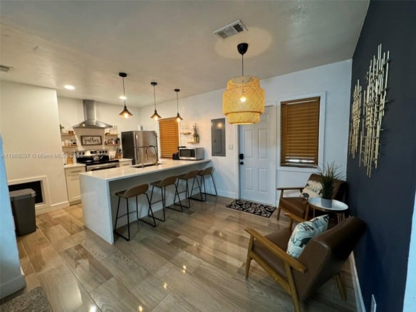 207 SW 11th Street, Fort Lauderdale FL 33315 — #A11869297