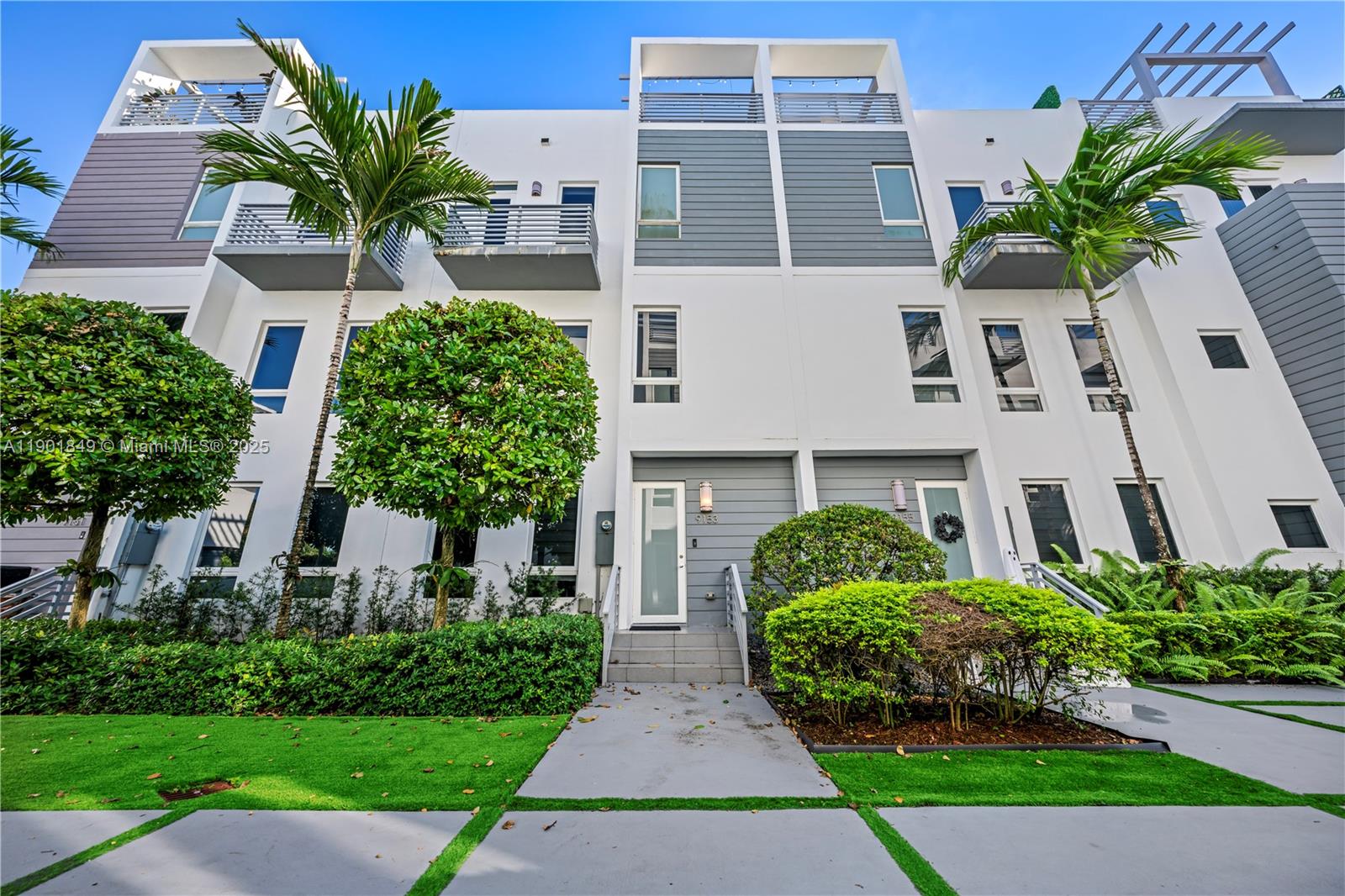 83dcefb7-794 9153 NW 33rd St, Doral FL 33172 — #A11901849