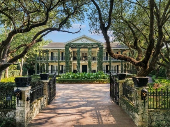 612 Sunset Dr, Coral Gables FL 33143 — #A11869893
